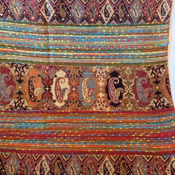 Beautiful pashmina style scarf/wrap - Picture 3 of 5